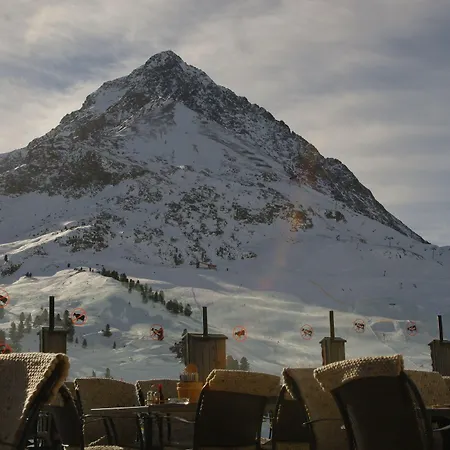 枫娜珂欧公寓酒店