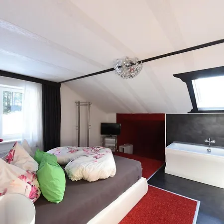 枫娜珂欧公寓酒店 *